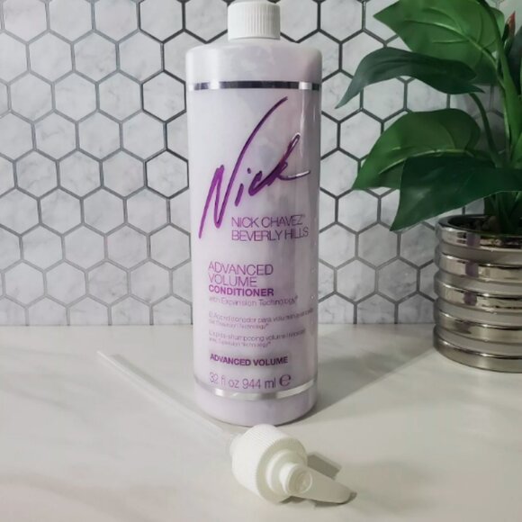 NICK CHAVEZ BEVERLY HILLS 🤩ADVANCED VOLUME HAIR CONDITIONER FULL SIZE 32oz PUMP - Picture 2 of 9